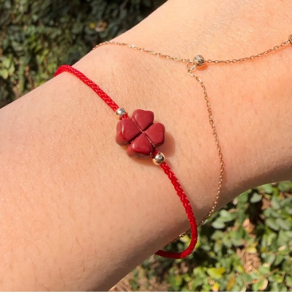 Red Clover Bead Friendship Bracelet - Unique Jewelry